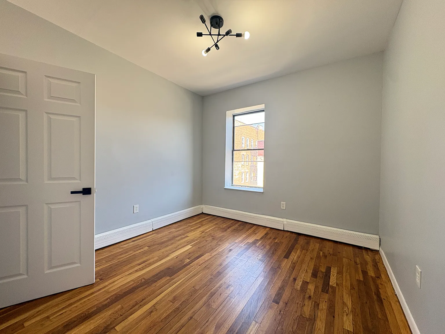 2 bed, 800 sqft, $2,450 — Photo 3