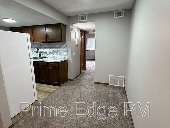 4th image of 4520 Calvert St Unit 8