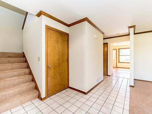 5th image of 8311 Talia Ct