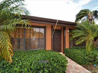 2290 Yucca Ave, Pembroke Pines, FL 33026
