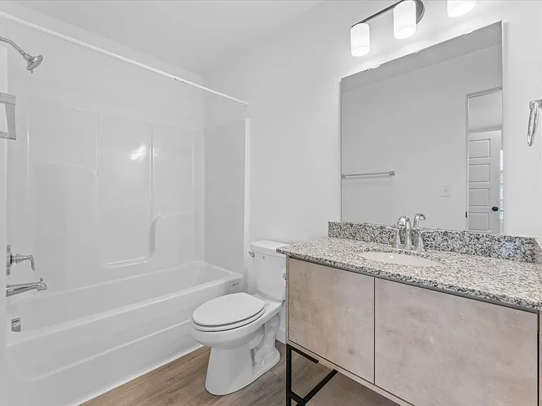 941 Ventnor Ave — Photo 23
