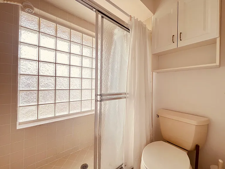 2725 Heatherside Ave — Photo 11