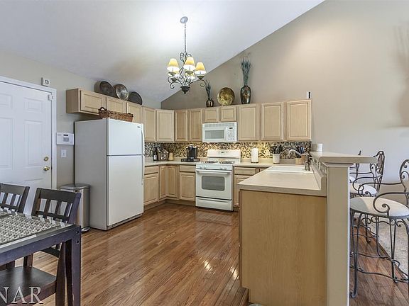 4th image of 1816 Park West Dr