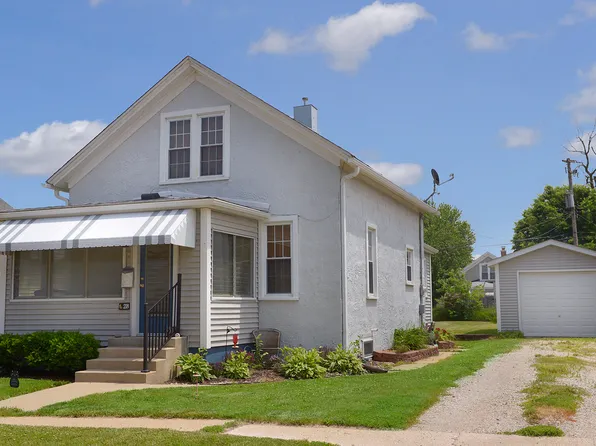 218 20th Ave, Naplate, IL 61350