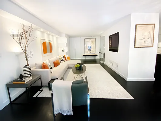 Sold by Douglas Elliman | media 21