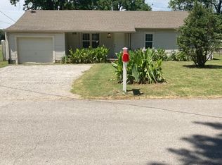 924 W Midway Ave N, Broken Arrow, OK 74012