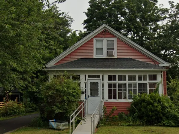 88 Walnut St, East Hartford, CT 06108