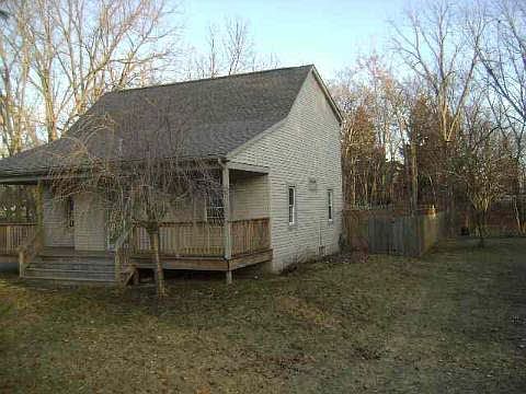 1st image of 211 E Iroquois St