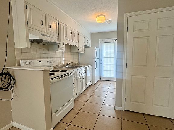 5th image of 230 Lanier Dr #130