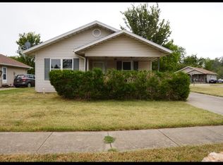 1145 N Oak Park Drive, Springfield, MO 65802