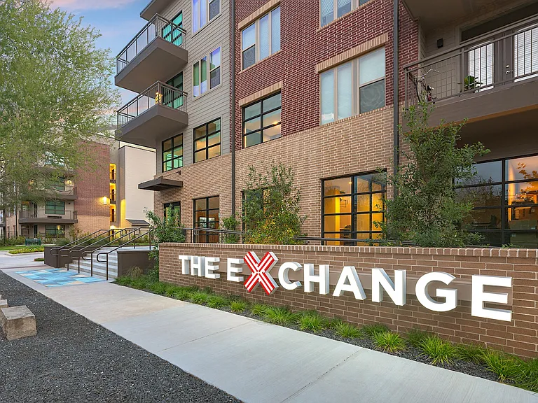 The Exchange — Photo 5