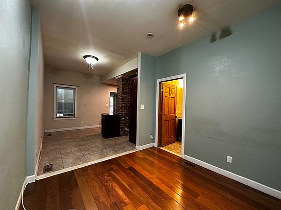 4th image of 45A Van Reypen St Floor 1