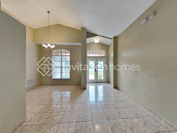 5th image of 2772 Woodstream Cir