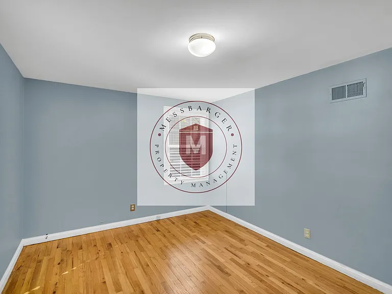 4307 Oxford Rd — Photo 16