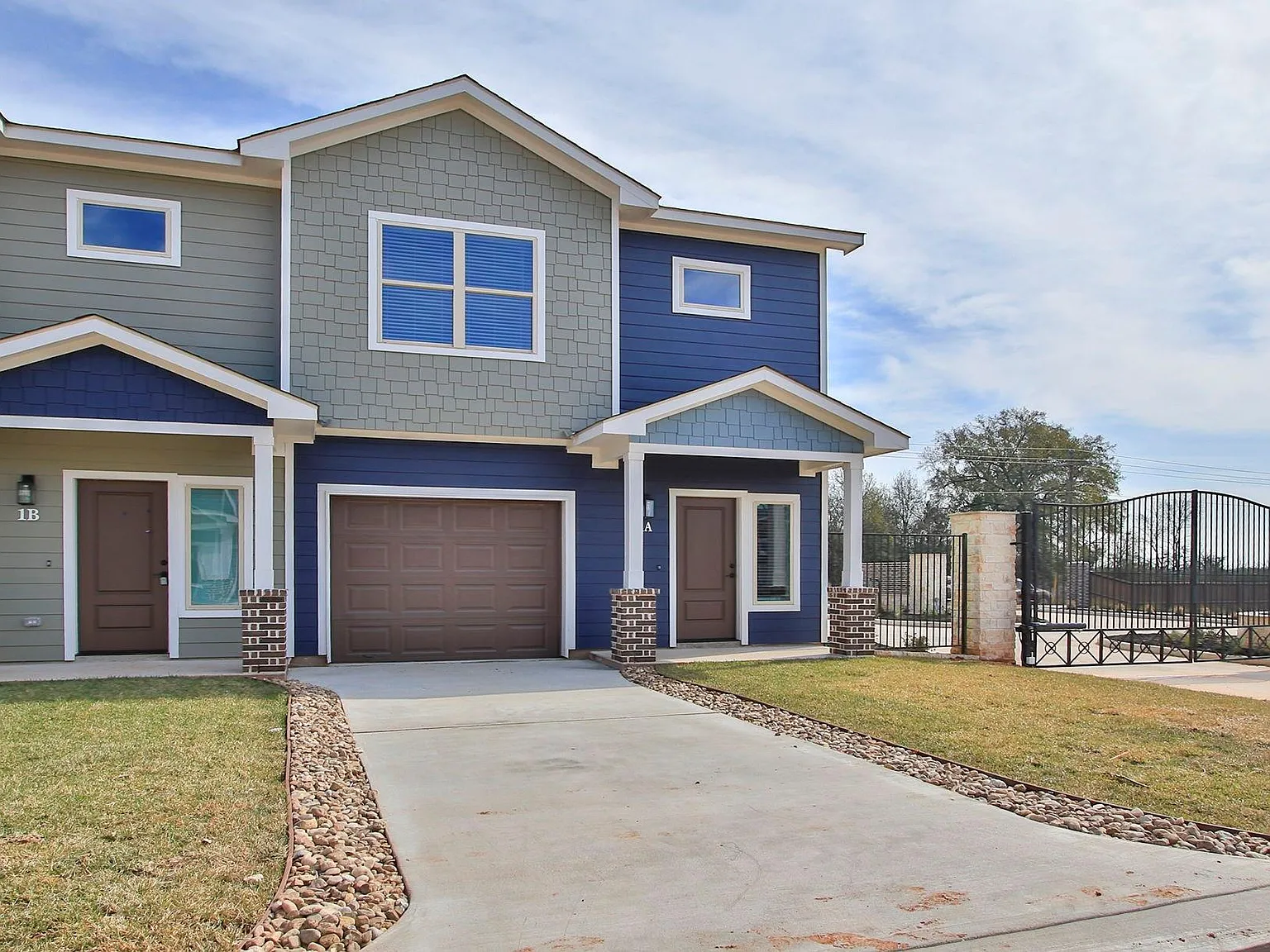3 bed, 2.0 bath, 1366 sqft, $1,750 — Photo 4