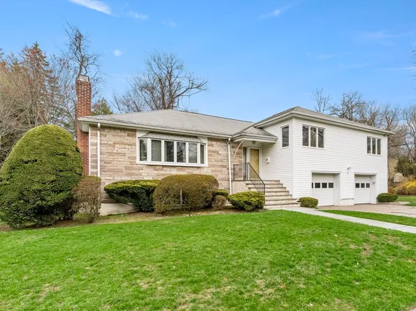 84 Cynthia Rd, Newton, MA 02459