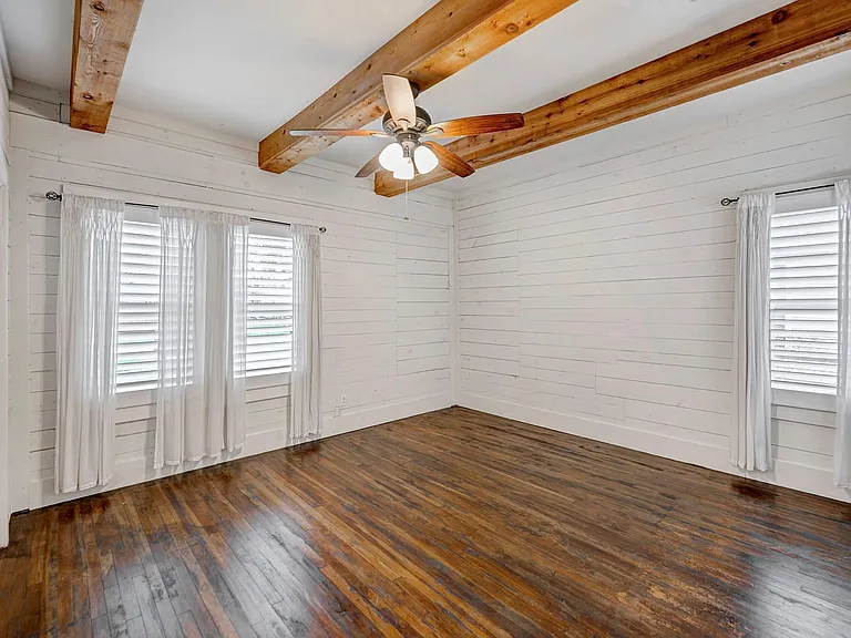 818 Wilkes St — Photo 11