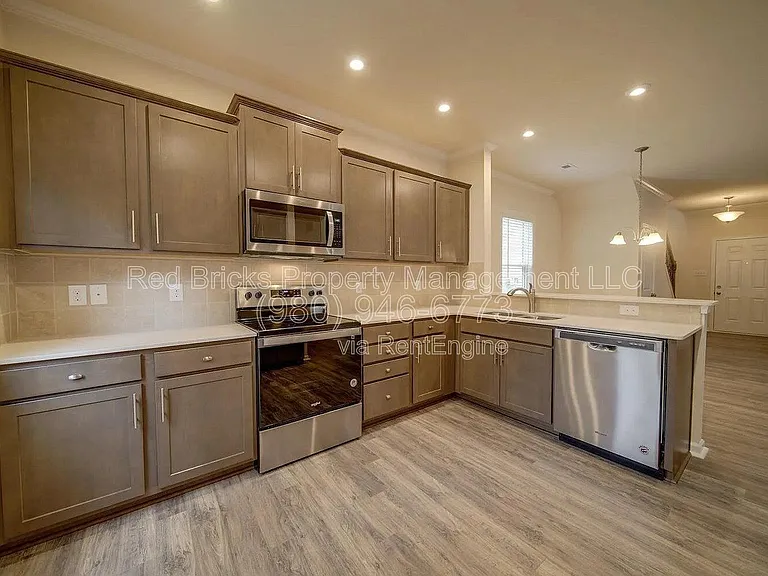 7015 Thornrose Dr — Photo 7