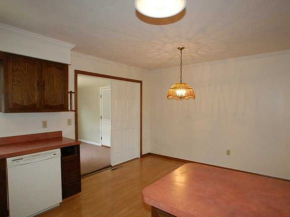 4th image of 2220 Emerson Ave