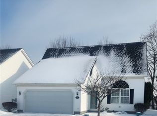 738 Cornflower Ln, Madison, OH 44057