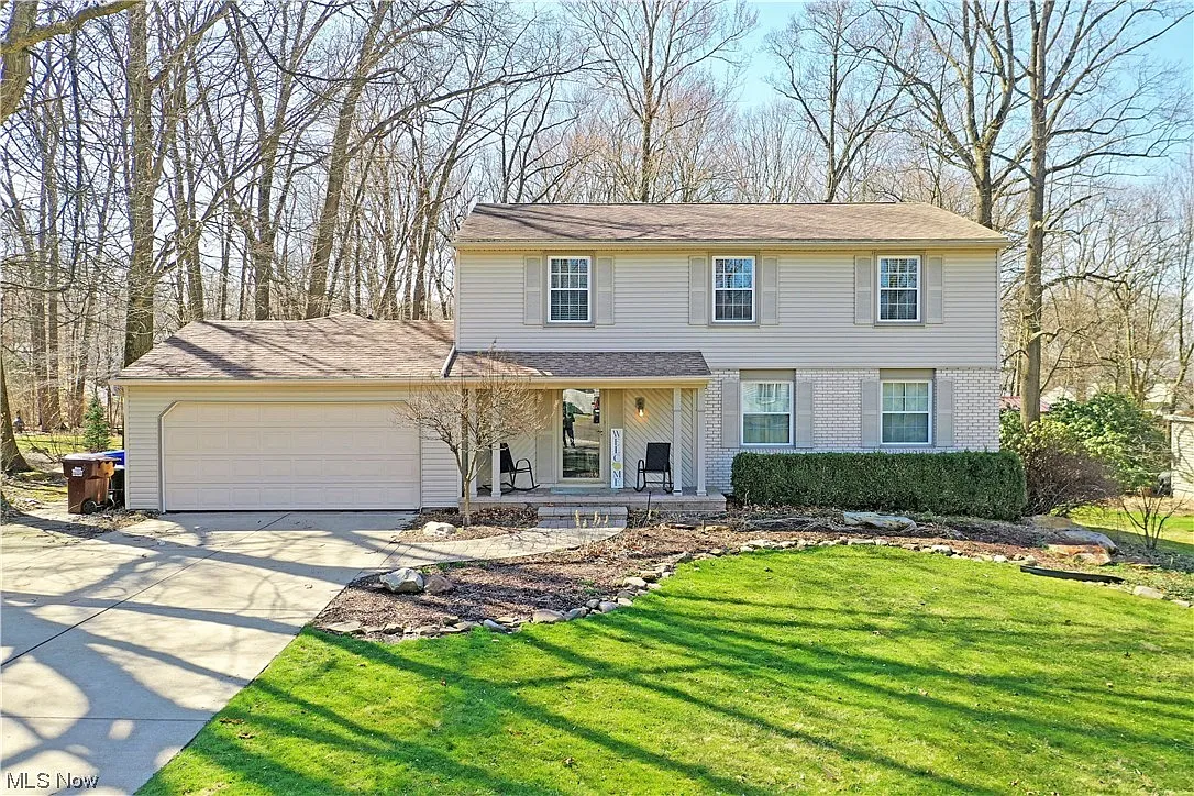 8510 Black Oak Dr NE photo 1