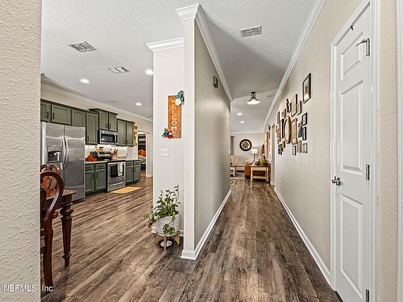 4th image of 5549 Broadgate Ct