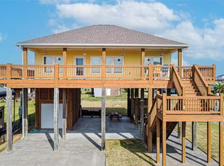 938 S Sage Rd, Crystal Beach, TX 77650