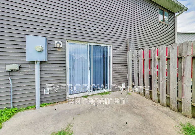 9455 Huggin Hollow Rd — Photo 18
