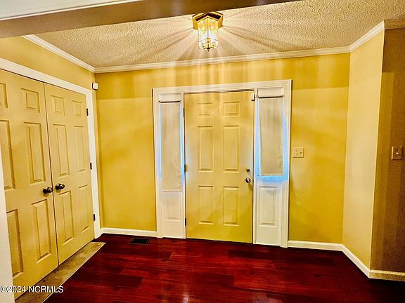 4th image of 1546 Manchester Drive