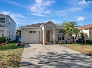 410 Maple Pointe Dr, Seffner, FL 33584