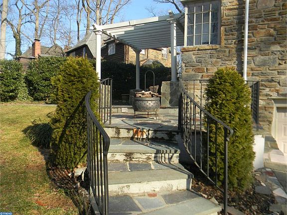 4th image of 1200 Childs Ave