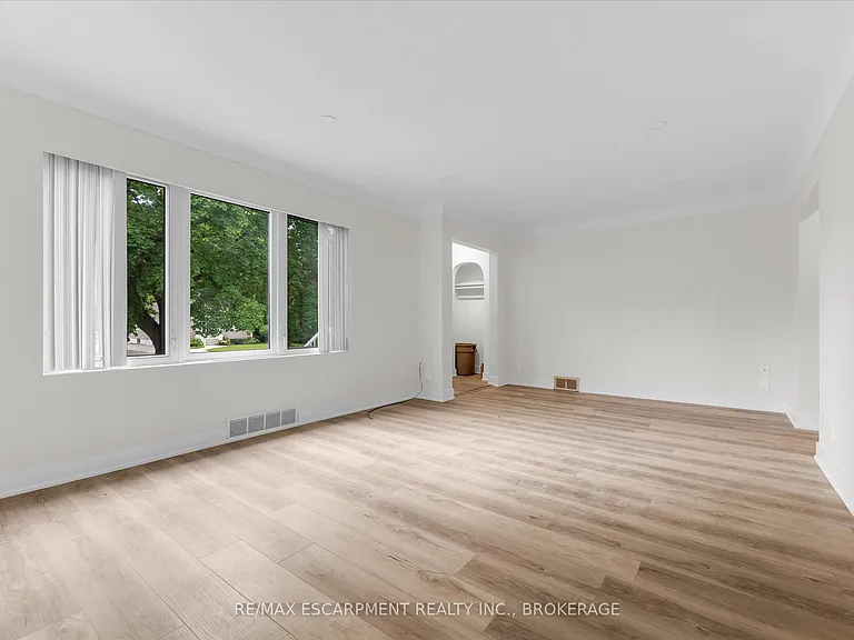 18 Bonavem Dr #1 — Photo 5