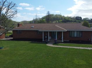 493 Debbie Dr, Gallipolis, OH 45631