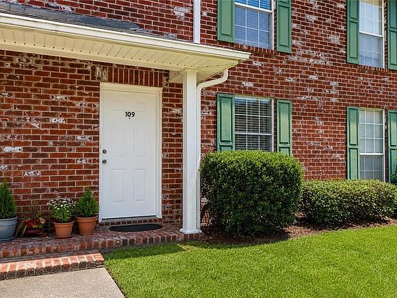 2nd image of 3256 Timberlane Way Dr APT 109