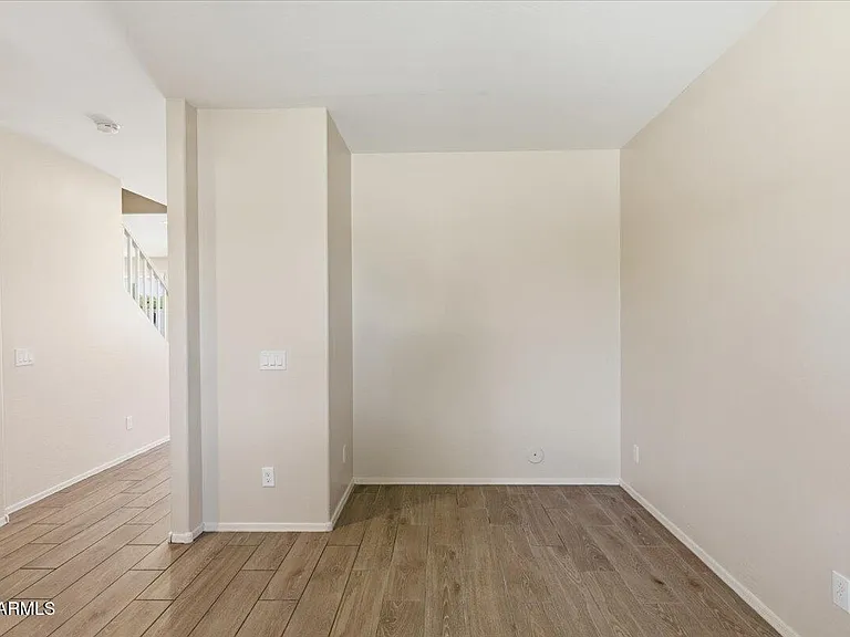 7119 W Golden Ln — Photo 11