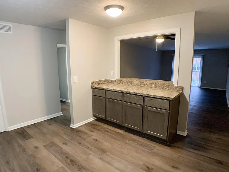 Revere Village Apartments — Photo 50