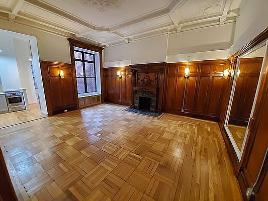 2nd image of 46 W 76th St APT 1B