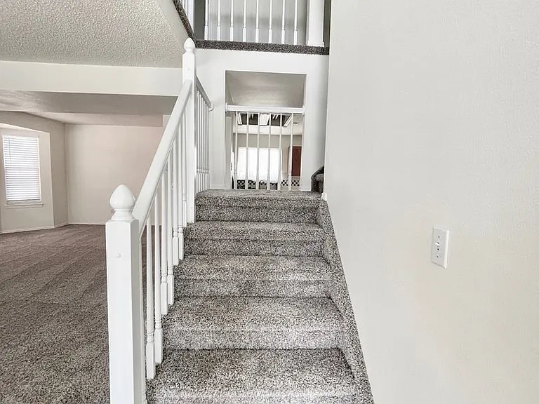6675 Stonehedge Dr — Photo 19