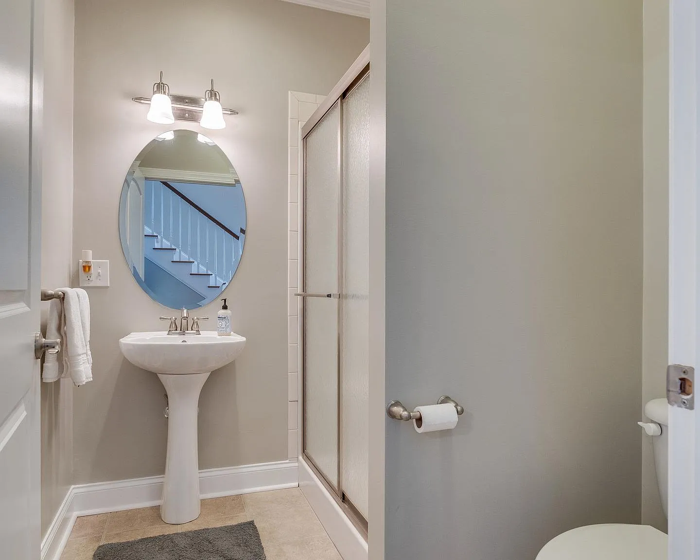2 bed, 1882 sqft, $2,000 — Photo 4
