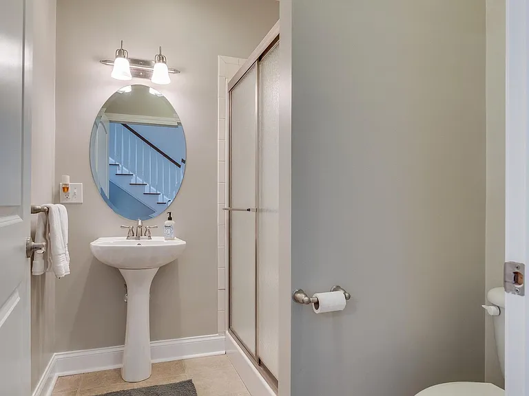 165 Monument Ridge Dr #165 — Photo 4