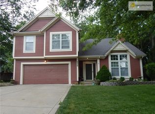 4928 Roundtree St, Shawnee, KS 66226