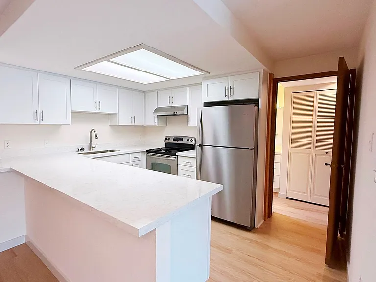The Sandridge, LLC — Photo 27