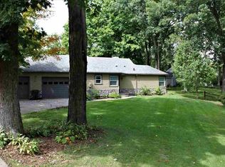 1605 E Ridgewood Dr, Cedar Falls, IA 50613