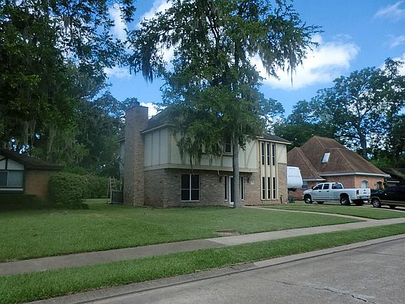 3rd image of 106 Spanish Moss Ln