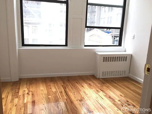 Rented by City Connections Realty | media 6