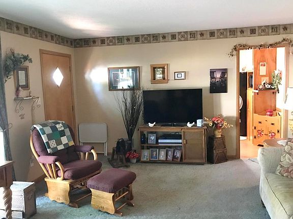 5th image of 327 N 16th Pl