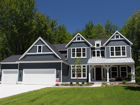 Homes For Sale Near Our Lady Of Consolation School Rockford Mi Zillow