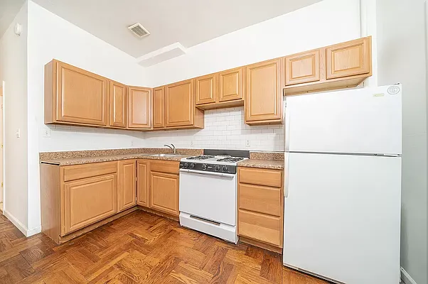 Rented by Living New York | media 2