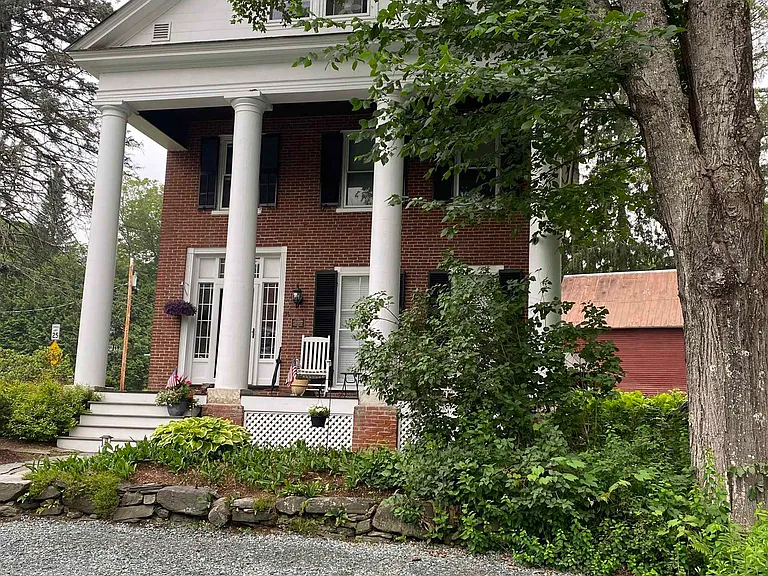 36 Happy Valley Rd — Photo 3