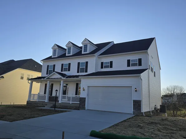 398 Lexington Cir, Bridgeport, WV 26330